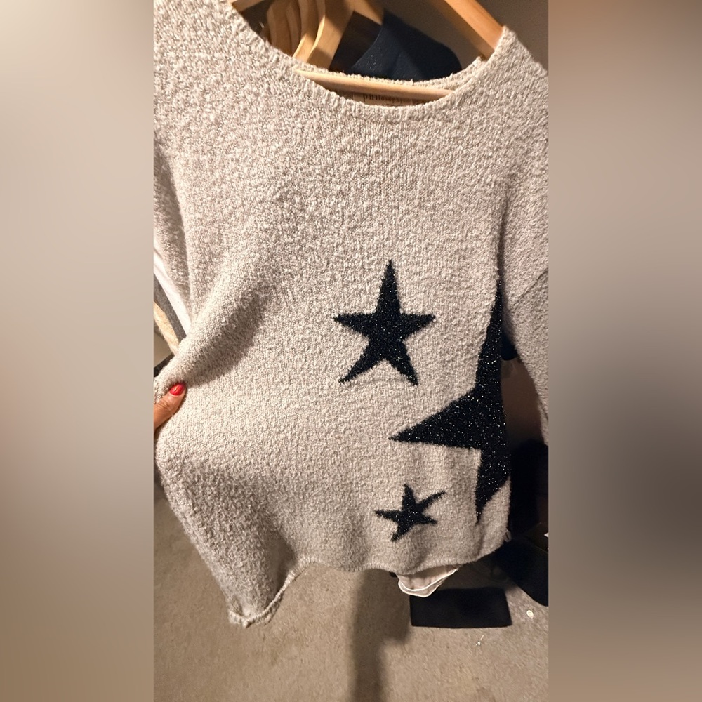 Stylish Star Patterned Sweater